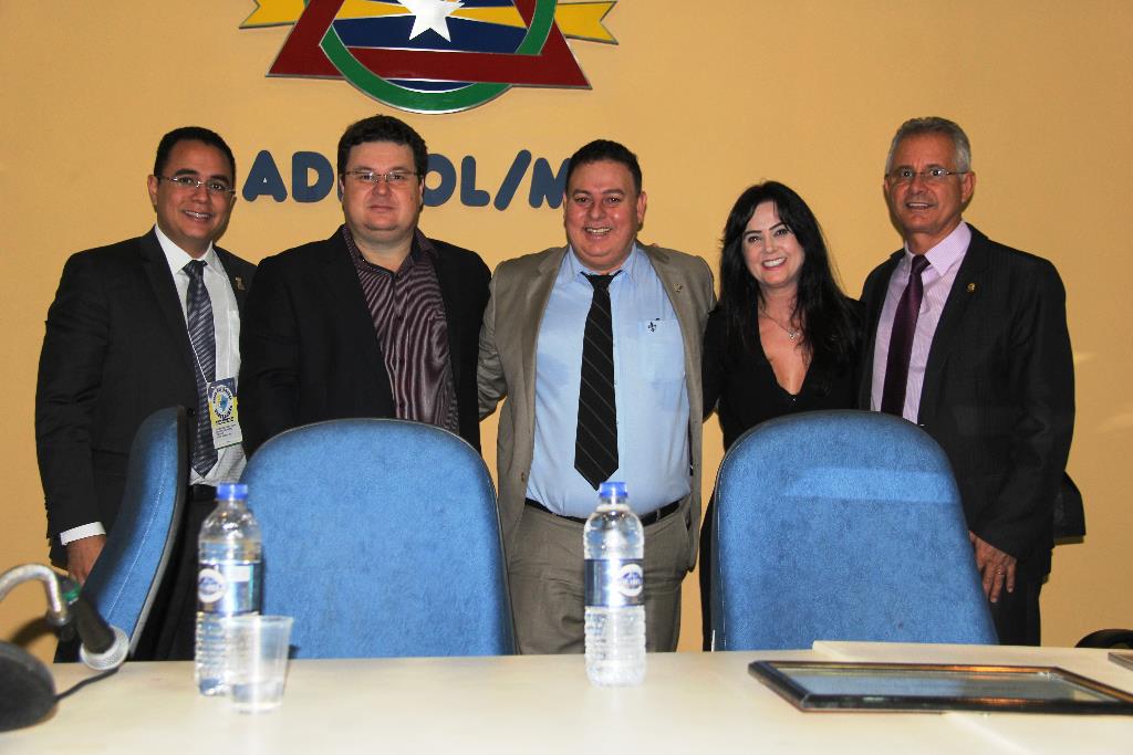 Imagem: Mara Caseiro com a nova diretoria da UCVMS, que solicitou a reunião no TCE