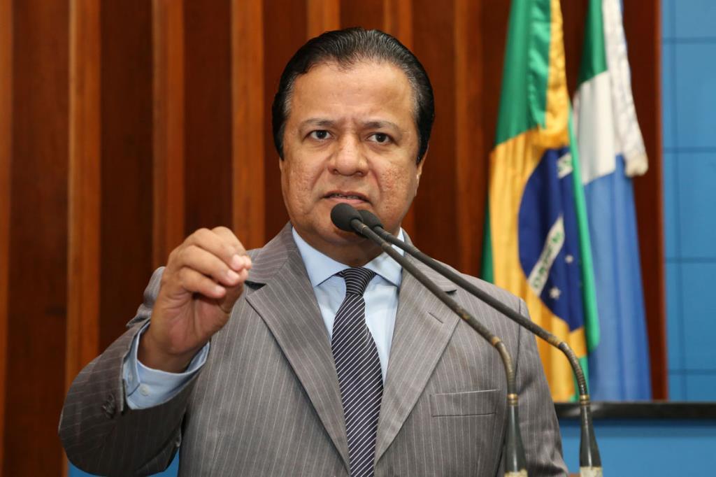 Imagem: Deputado usou a tribuna para destacar a importância de envolver município e Estado na nova legislação 